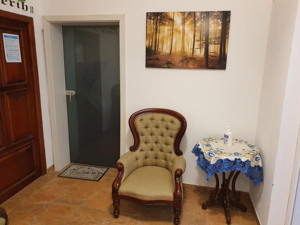 Apartments Fazarinc S Parkiriscem Целие Екстериор снимка