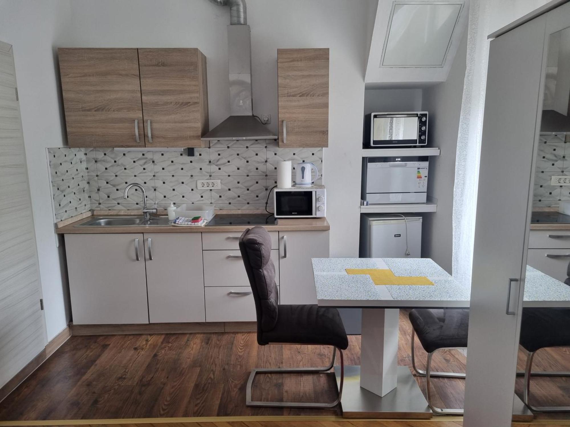 Apartments Fazarinc S Parkiriscem Целие Екстериор снимка